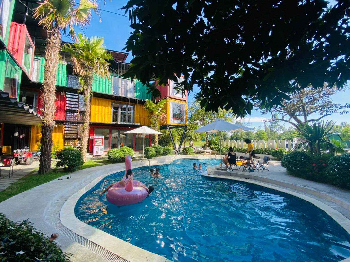 Rainbow Hotel Cửa Lò hồ bơi